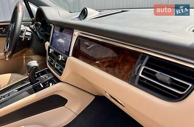 Внедорожник / Кроссовер Porsche Macan 2022 в 