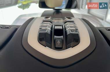 Внедорожник / Кроссовер Porsche Macan 2022 в 