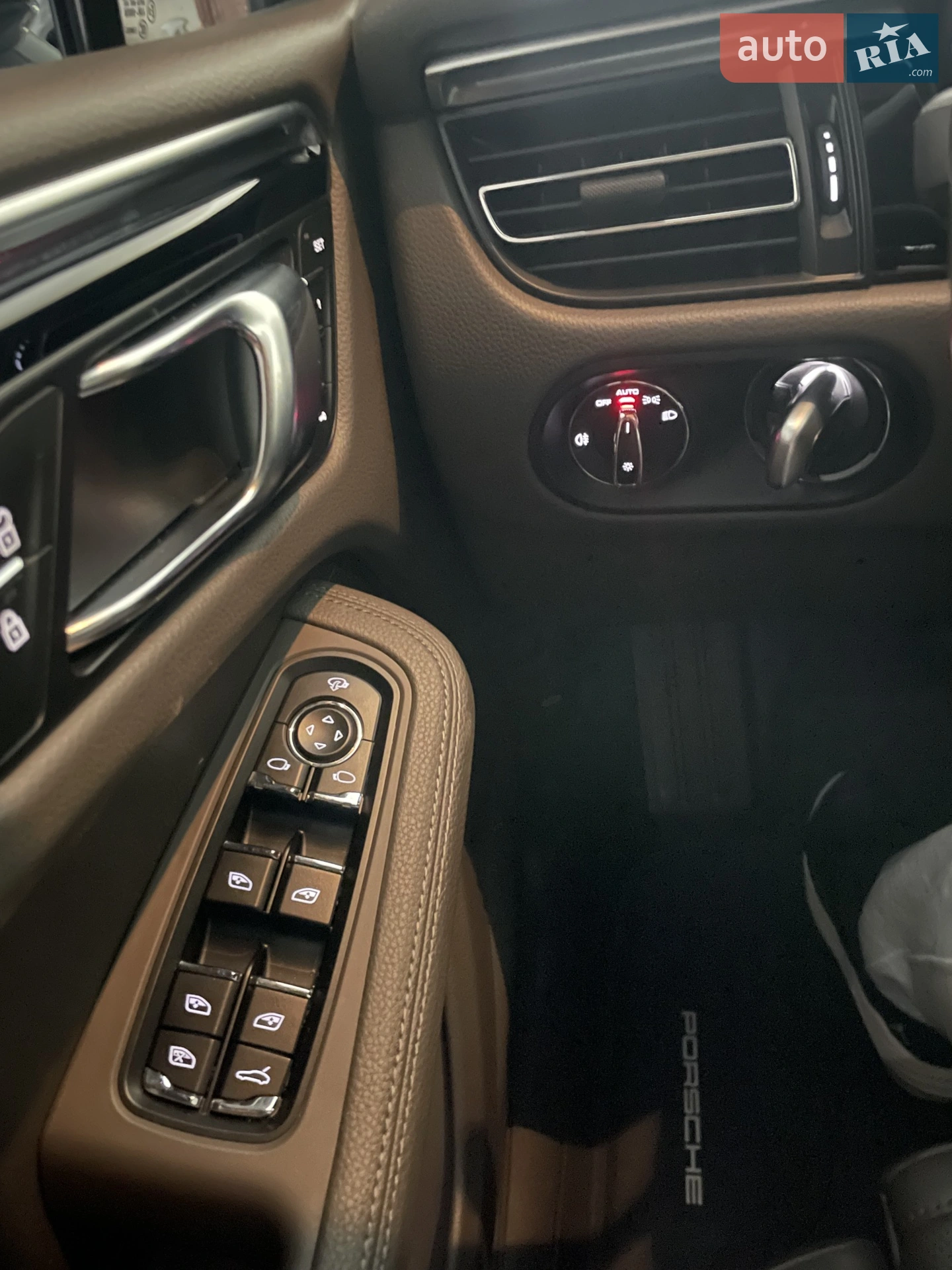 2023 Porsche Macan - мініатюра 24