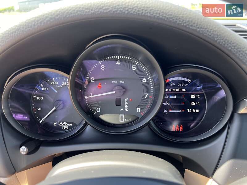 Внедорожник / Кроссовер Porsche Macan 2024 в Киеве