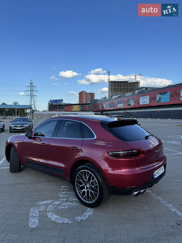 Позашляховик / Кросовер Porsche Macan 2015 в Києві