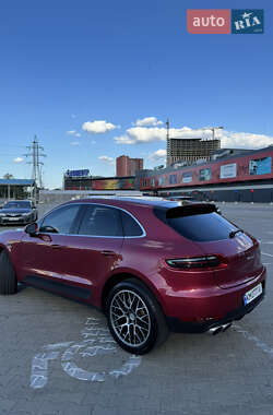 Внедорожник / Кроссовер Porsche Macan 2015 в 