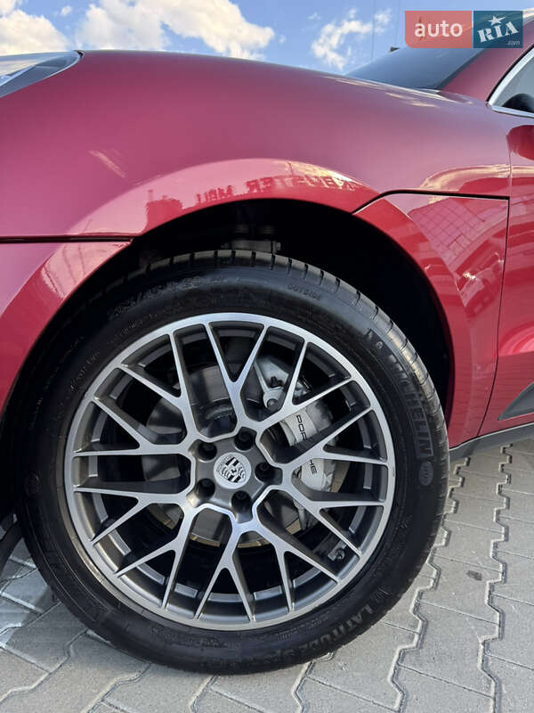 Позашляховик / Кросовер Porsche Macan 2015 в Києві