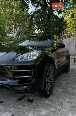 Внедорожник / Кроссовер Porsche Macan 2015 в 