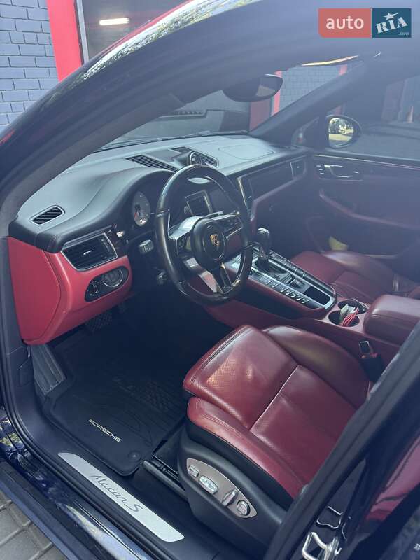Позашляховик / Кросовер Porsche Macan 2014 в Павлограді