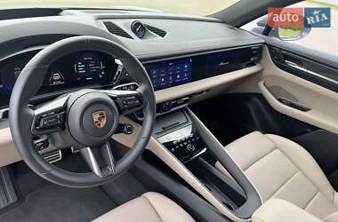 Внедорожник / Кроссовер Porsche Macan 2024 в 