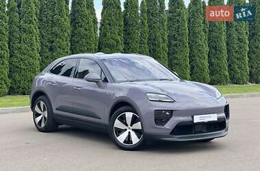 Внедорожник / Кроссовер Porsche Macan 2024 в 