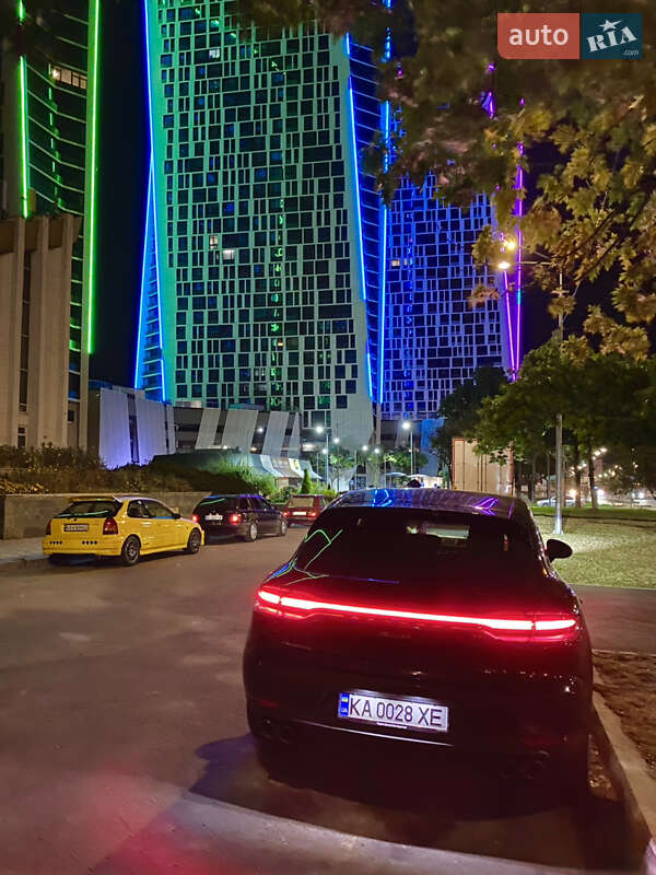 Внедорожник / Кроссовер Porsche Macan 2021 в Киеве