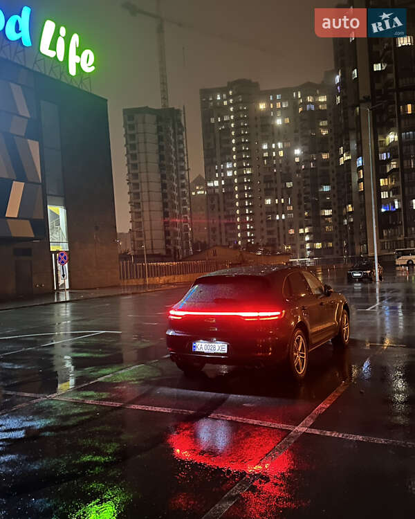 Внедорожник / Кроссовер Porsche Macan 2021 в Киеве