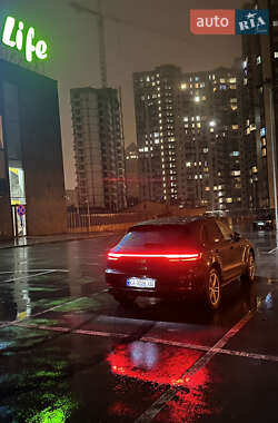 Внедорожник / Кроссовер Porsche Macan 2021 в 