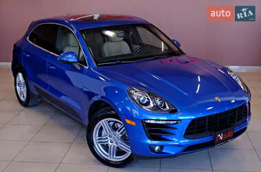 Внедорожник / Кроссовер Porsche Macan 2016 в 