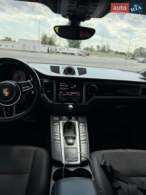 Внедорожник / Кроссовер Porsche Macan 2014 в Киеве