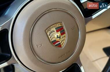 Внедорожник / Кроссовер Porsche Macan 2015 в 
