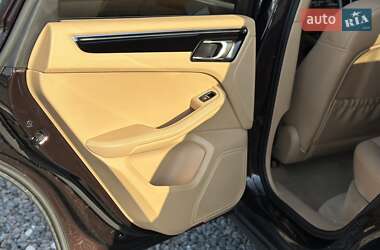 Внедорожник / Кроссовер Porsche Macan 2015 в 