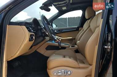 Внедорожник / Кроссовер Porsche Macan 2016 в 