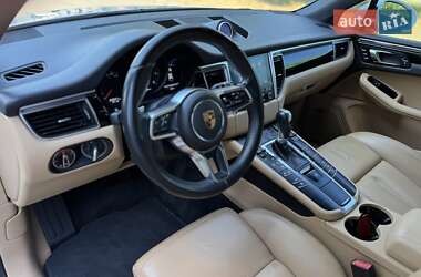 Внедорожник / Кроссовер Porsche Macan 2018 в 