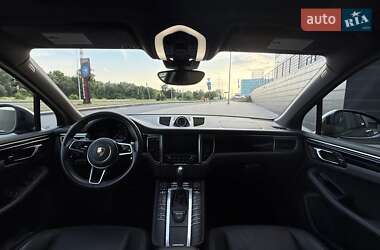 Внедорожник / Кроссовер Porsche Macan 2017 в 