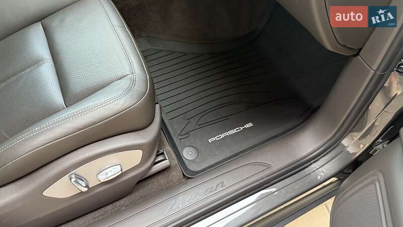 Внедорожник / Кроссовер Porsche Macan 2017 в Киеве фото 35 Внедорожник / Кроссовер Porsche Macan 2017 в Киеве