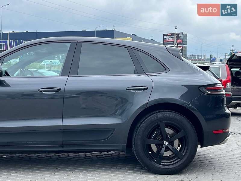 Позашляховик / Кросовер Porsche Macan 2020 в Львові
