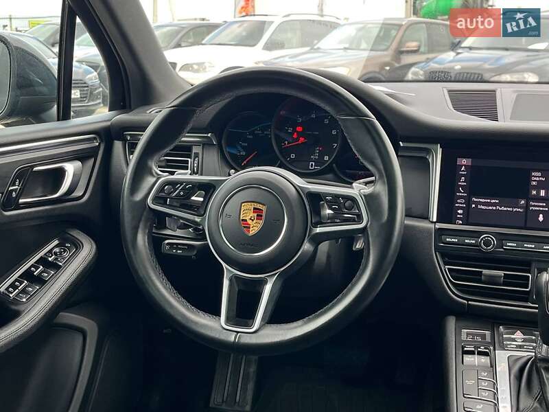 Позашляховик / Кросовер Porsche Macan 2020 в Львові