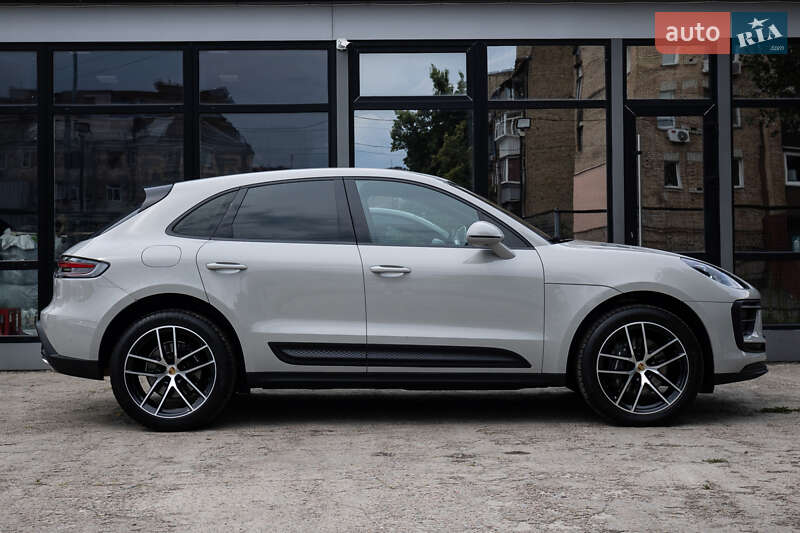 Внедорожник / Кроссовер Porsche Macan 2022 в Киеве