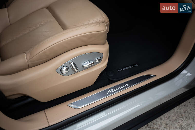 Внедорожник / Кроссовер Porsche Macan 2022 в Киеве