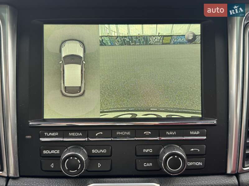 Внедорожник / Кроссовер Porsche Macan 2015 в Киеве