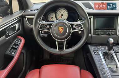 Внедорожник / Кроссовер Porsche Macan 2015 в 