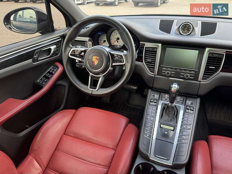 Внедорожник / Кроссовер Porsche Macan 2015 в Киеве