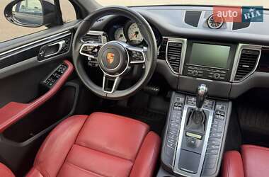 Внедорожник / Кроссовер Porsche Macan 2015 в 