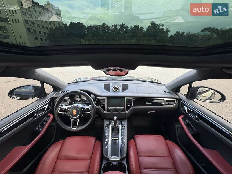 Внедорожник / Кроссовер Porsche Macan 2015 в Киеве