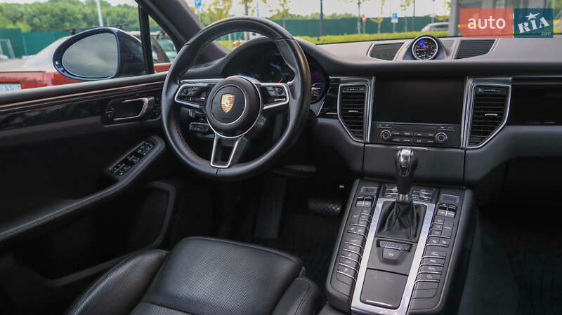 Позашляховик / Кросовер Porsche Macan 2018 в Києві