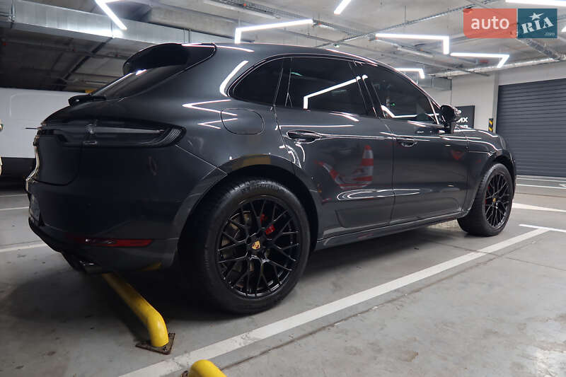 Внедорожник / Кроссовер Porsche Macan 2021 в Киеве