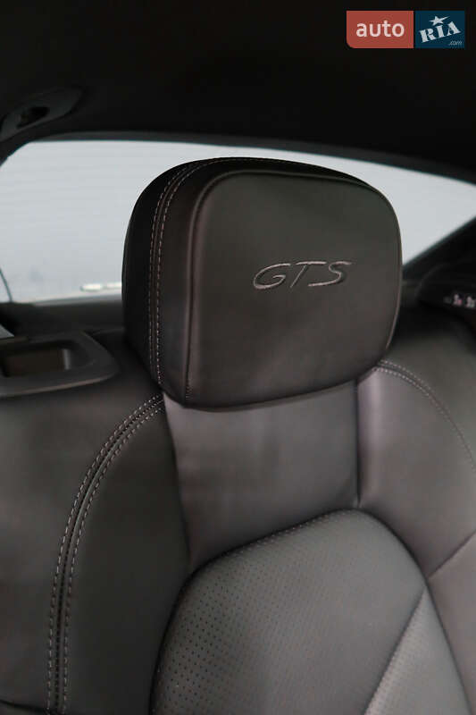 Внедорожник / Кроссовер Porsche Macan 2021 в Киеве