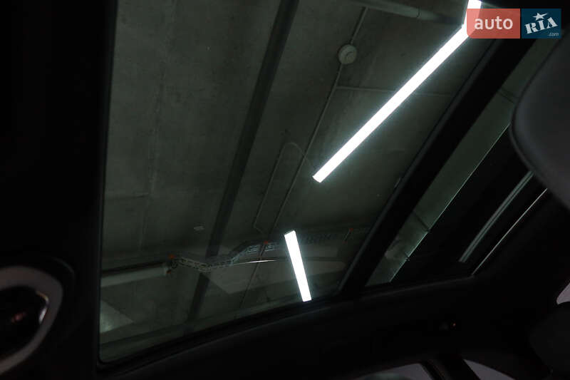 Внедорожник / Кроссовер Porsche Macan 2021 в Киеве