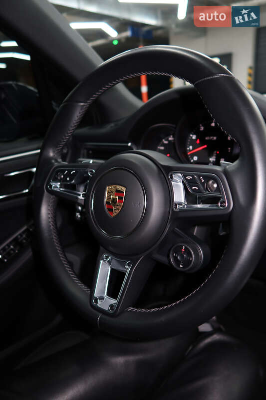 Внедорожник / Кроссовер Porsche Macan 2021 в Киеве