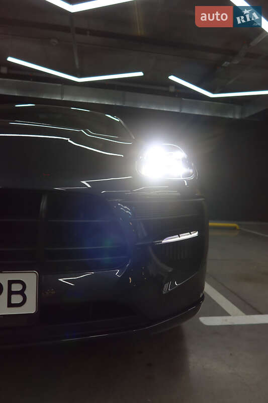 Внедорожник / Кроссовер Porsche Macan 2021 в Киеве