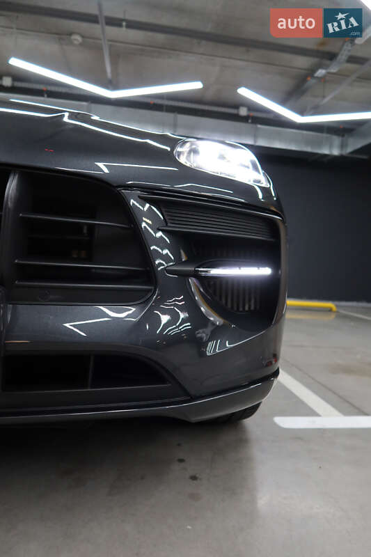 Внедорожник / Кроссовер Porsche Macan 2021 в Киеве