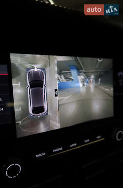 Внедорожник / Кроссовер Porsche Macan 2021 в 