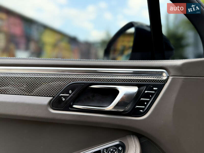 Позашляховик / Кросовер Porsche Macan 2014 в Львові