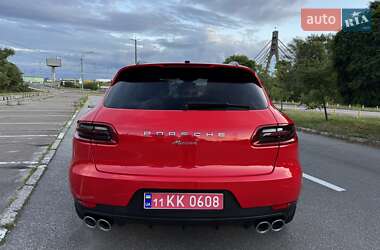 Внедорожник / Кроссовер Porsche Macan 2018 в 