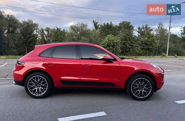 Внедорожник / Кроссовер Porsche Macan 2018 в 