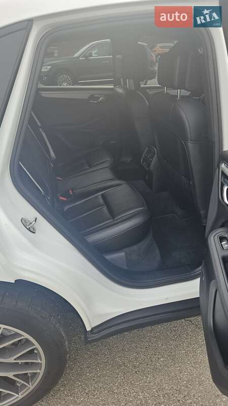 Внедорожник / Кроссовер Porsche Macan 2018 в Киеве