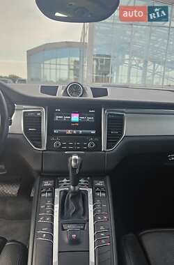 Внедорожник / Кроссовер Porsche Macan 2018 в Киеве