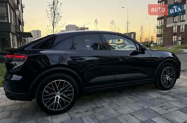 Внедорожник / Кроссовер Porsche Macan 2024 в 