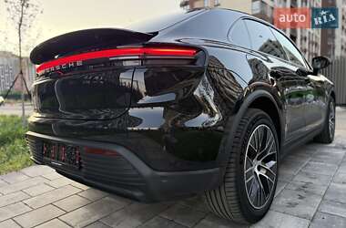 Внедорожник / Кроссовер Porsche Macan 2024 в 