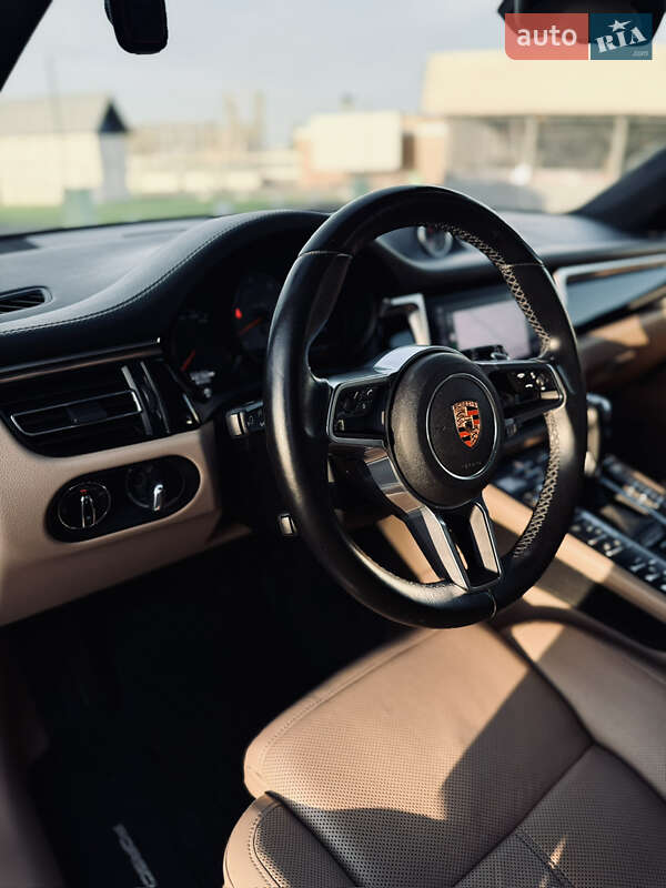 Позашляховик / Кросовер Porsche Macan 2021 в Києві