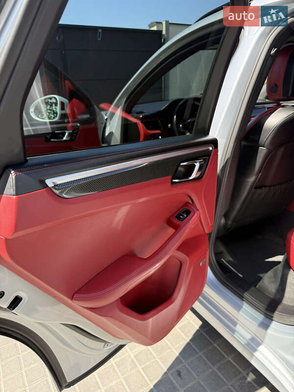 Внедорожник / Кроссовер Porsche Macan 2017 в Кропивницком