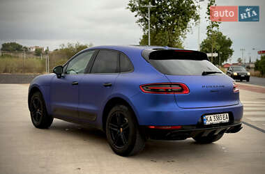 Внедорожник / Кроссовер Porsche Macan 2018 в 