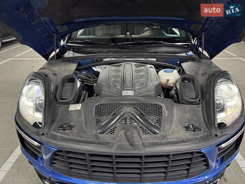 Внедорожник / Кроссовер Porsche Macan 2018 в Киеве